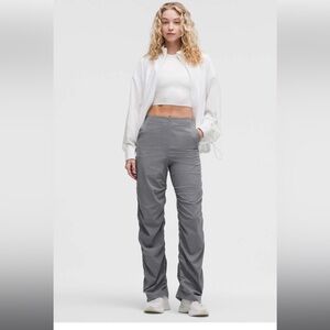 Lululemon‎ Dance Studio Slim-Fit High-Rise Flared Pant
Solar Grey